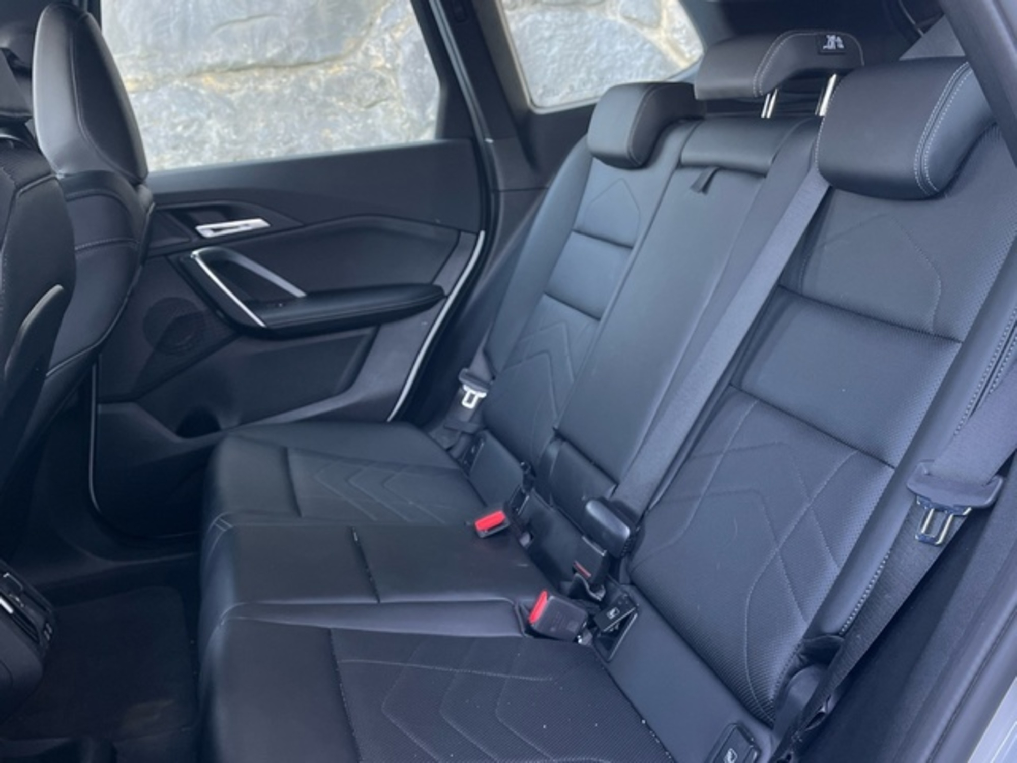 Renting BMW X1 xDrive25e 180 kW (245 CV) 10 21