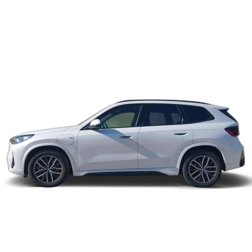 Renting BMW X1 xDrive25e 180 kW (245 CV) 3 10