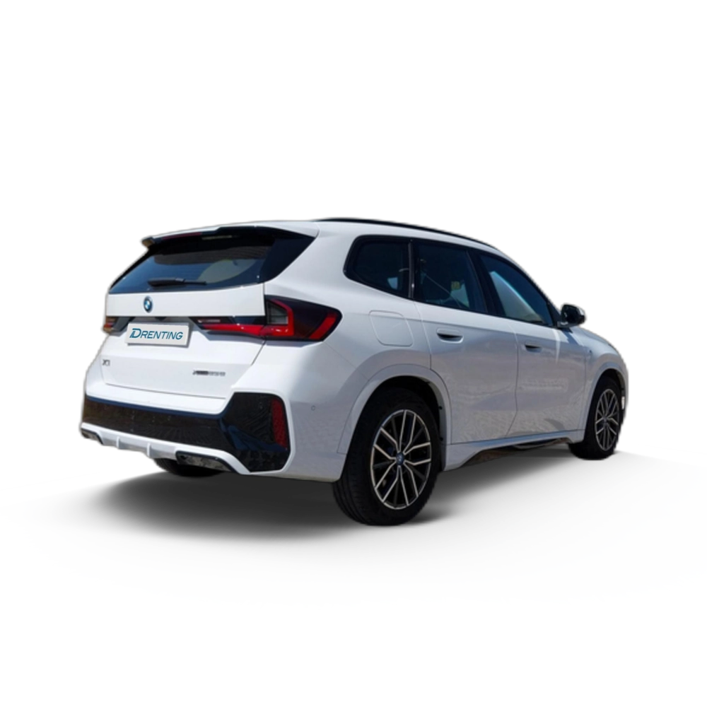 Renting BMW X1 xDrive25e 180 kW (245 CV) 3 11