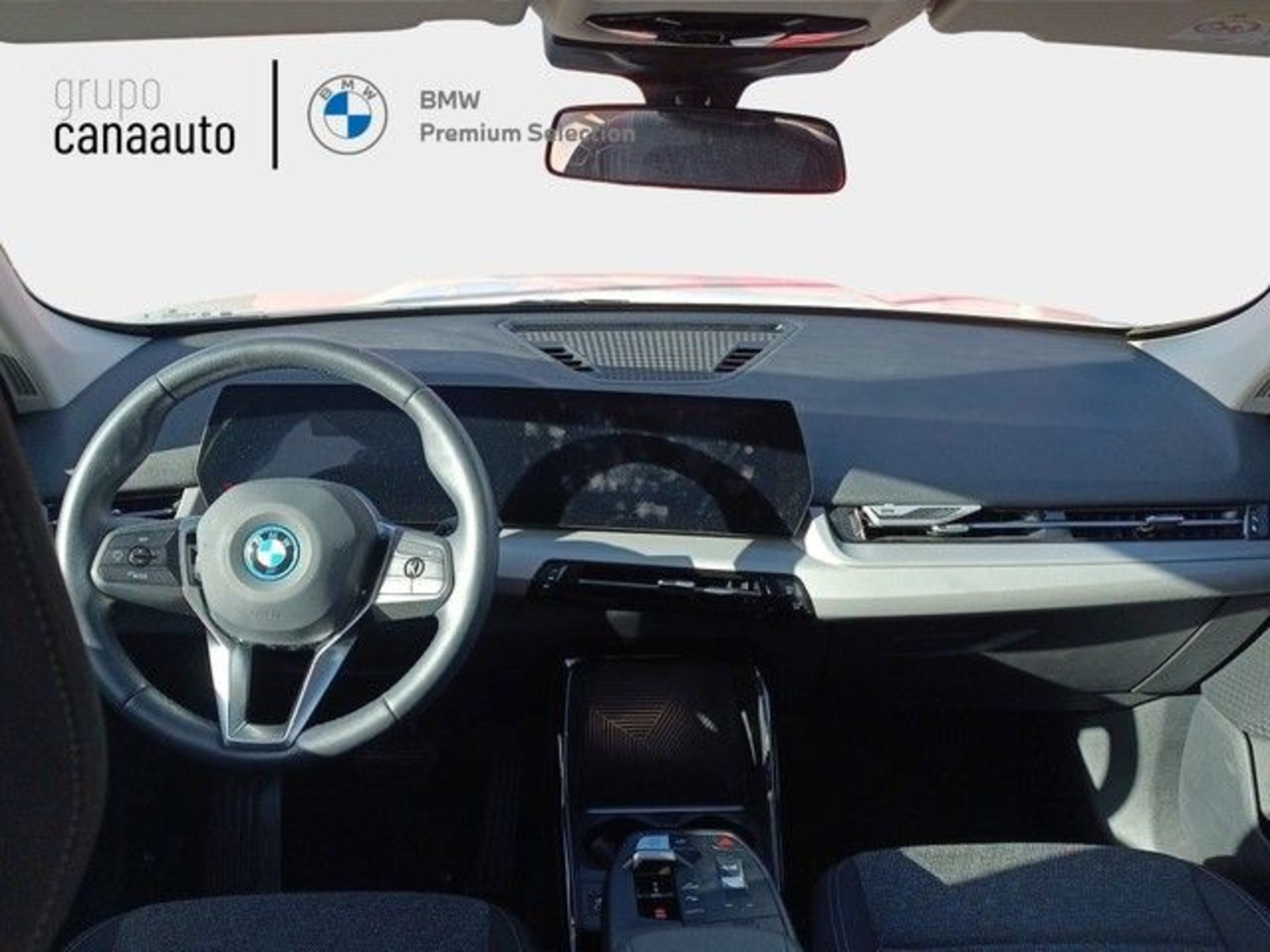 Renting BMW X1 xDrive25e 180 kW (245 CV) 3 13