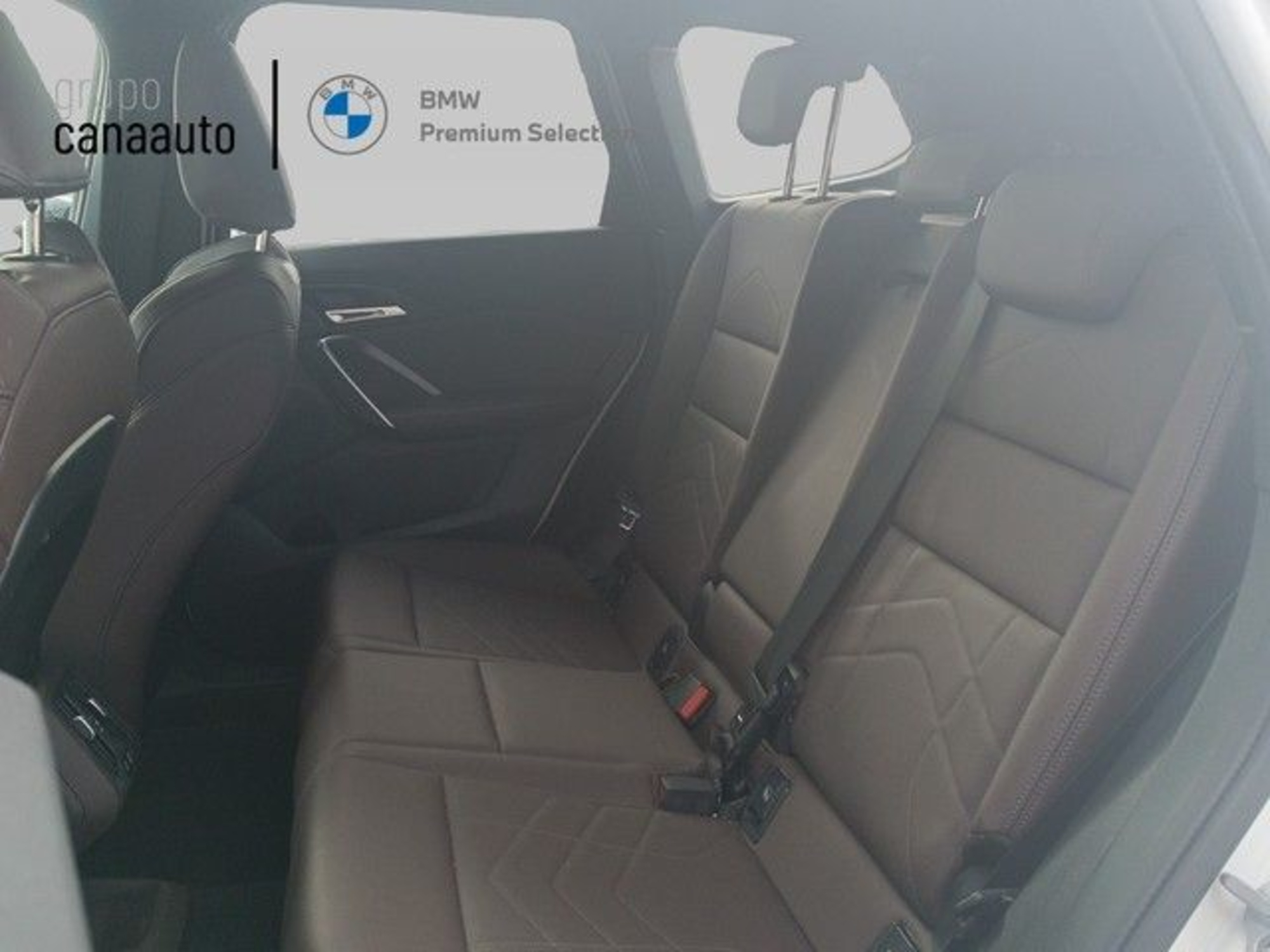 Renting BMW X1 xDrive25e 180 kW (245 CV) 3 13
