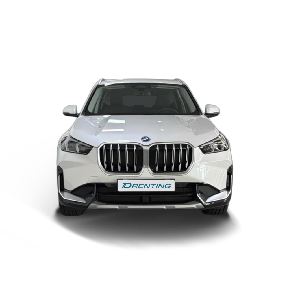 Renting BMW X1 xDrive25e 180 kW (245 CV) 4 8