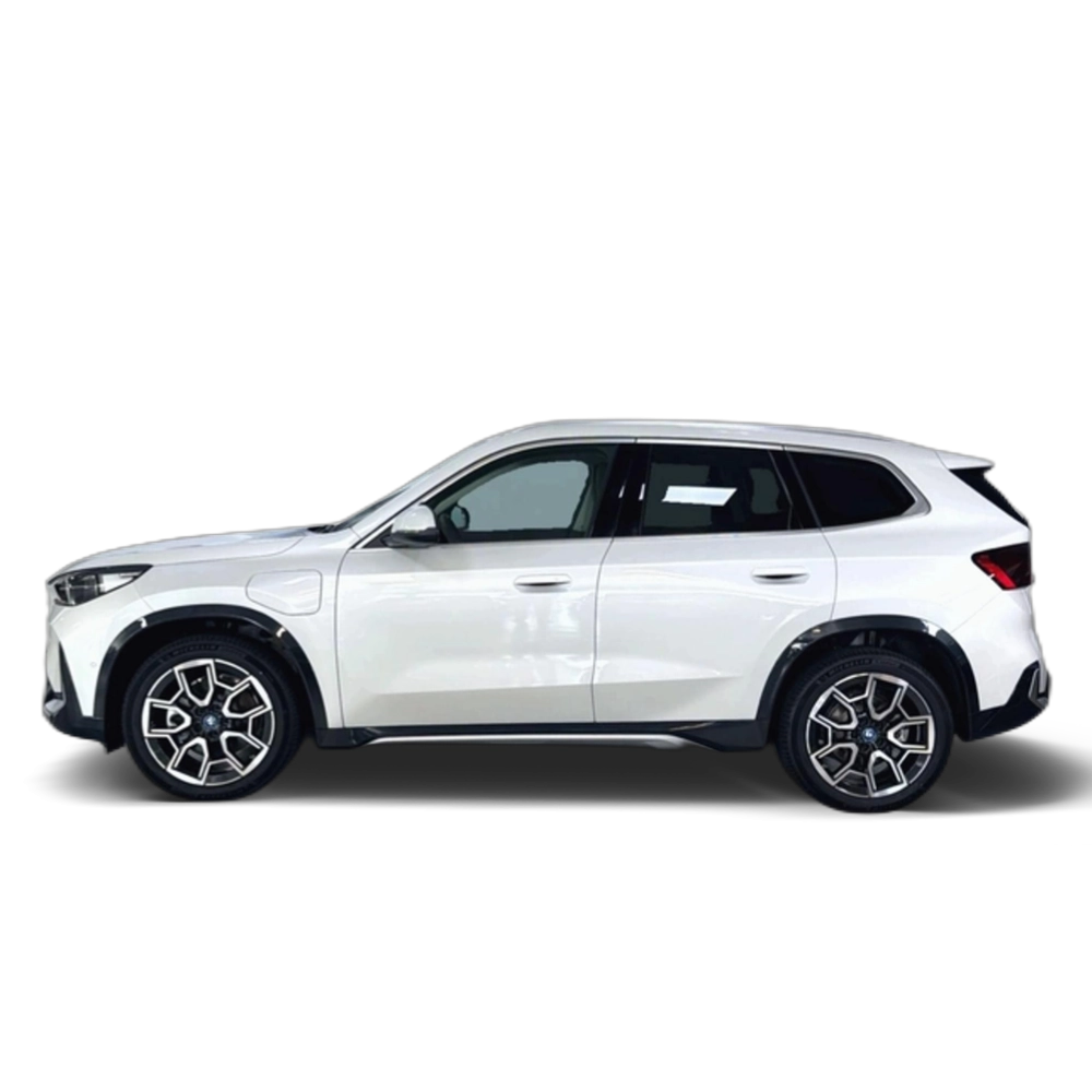 Renting BMW X1 xDrive25e 180 kW (245 CV) 4 8