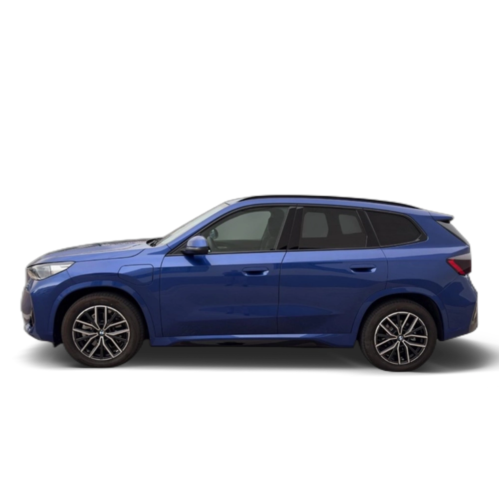 Renting BMW X1 xDrive25e 180 kW (245 CV) 4 11