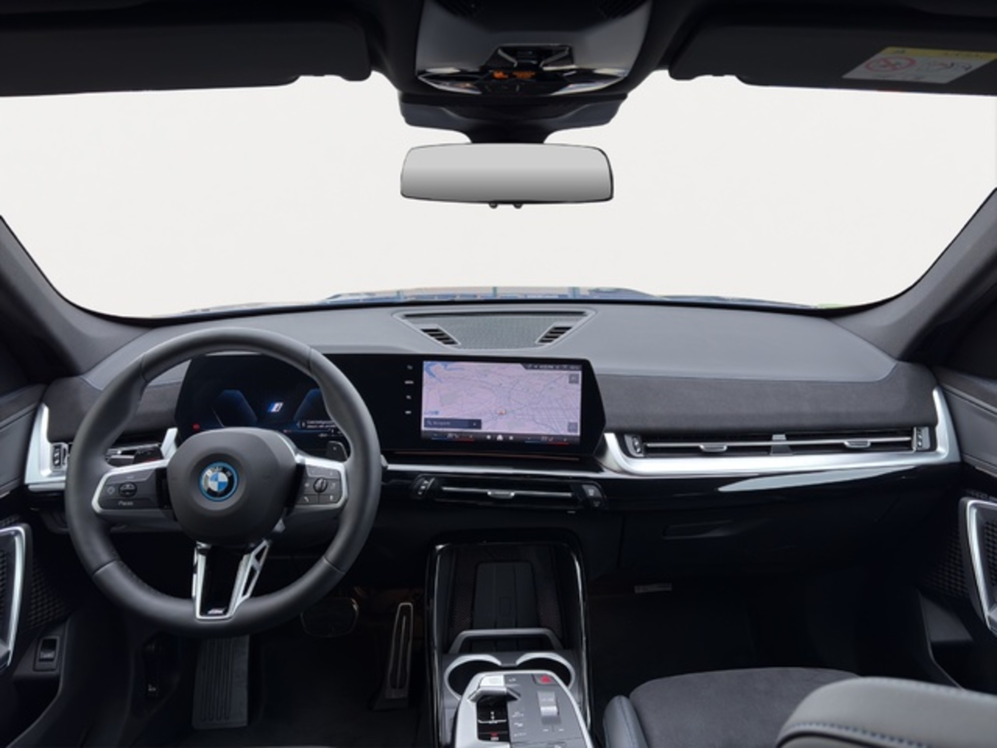 Renting BMW X1 xDrive25e 180 kW (245 CV) 4 11