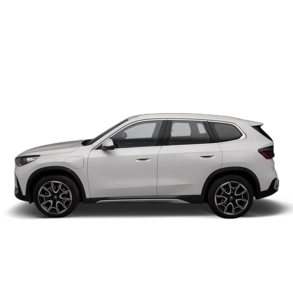 Renting BMW X1 xDrive25e 180 kW (245 CV) 4 12