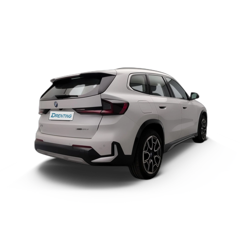 Renting BMW X1 xDrive25e 180 kW (245 CV) 4 12