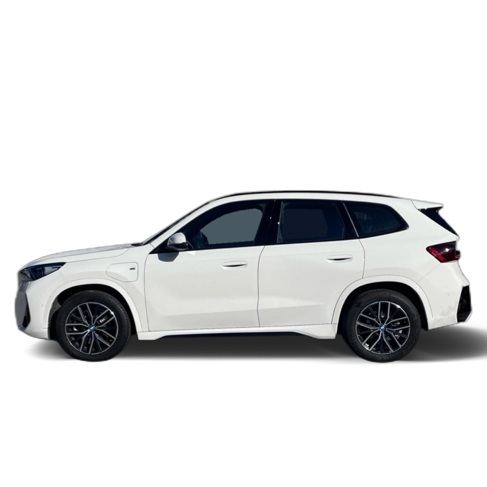 Renting BMW X1 xDrive25e 180 kW (245 CV) 9 5