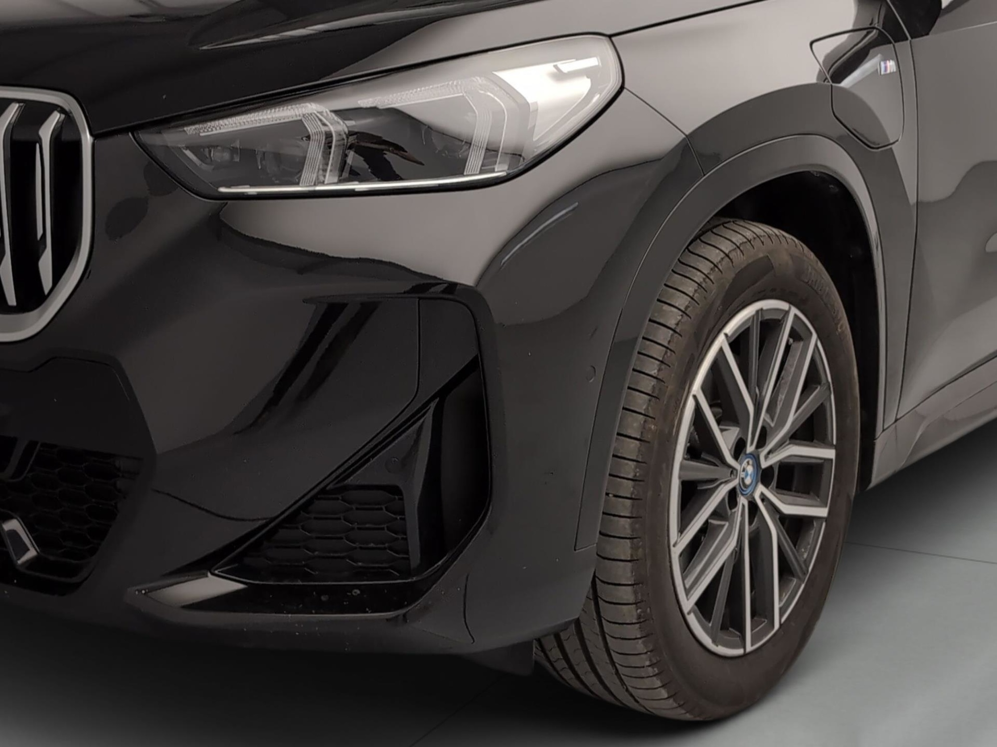 Renting BMW X1 xDrive30e 240 kW (326 CV) 3 1