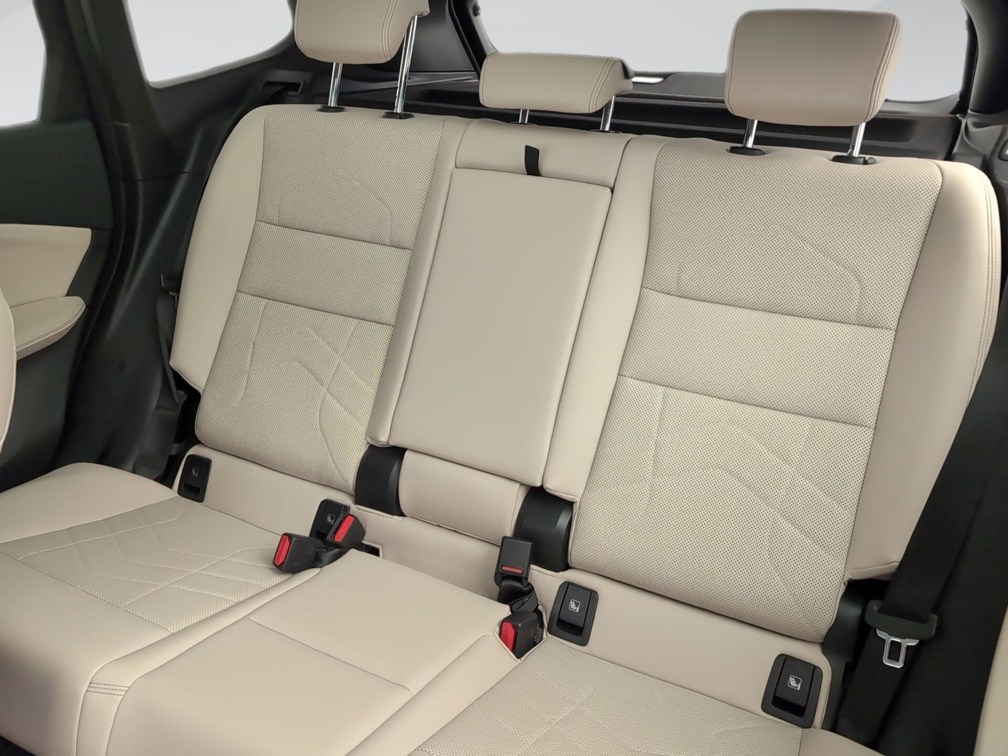 Renting BMW X1 xDrive30e 240 kW (326 CV) 3 1