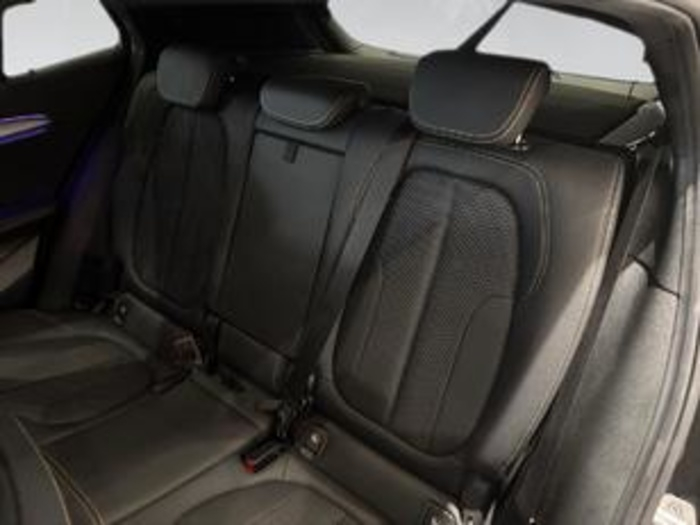 Renting BMW X2 sDrive16d 85 kW (116 CV)
