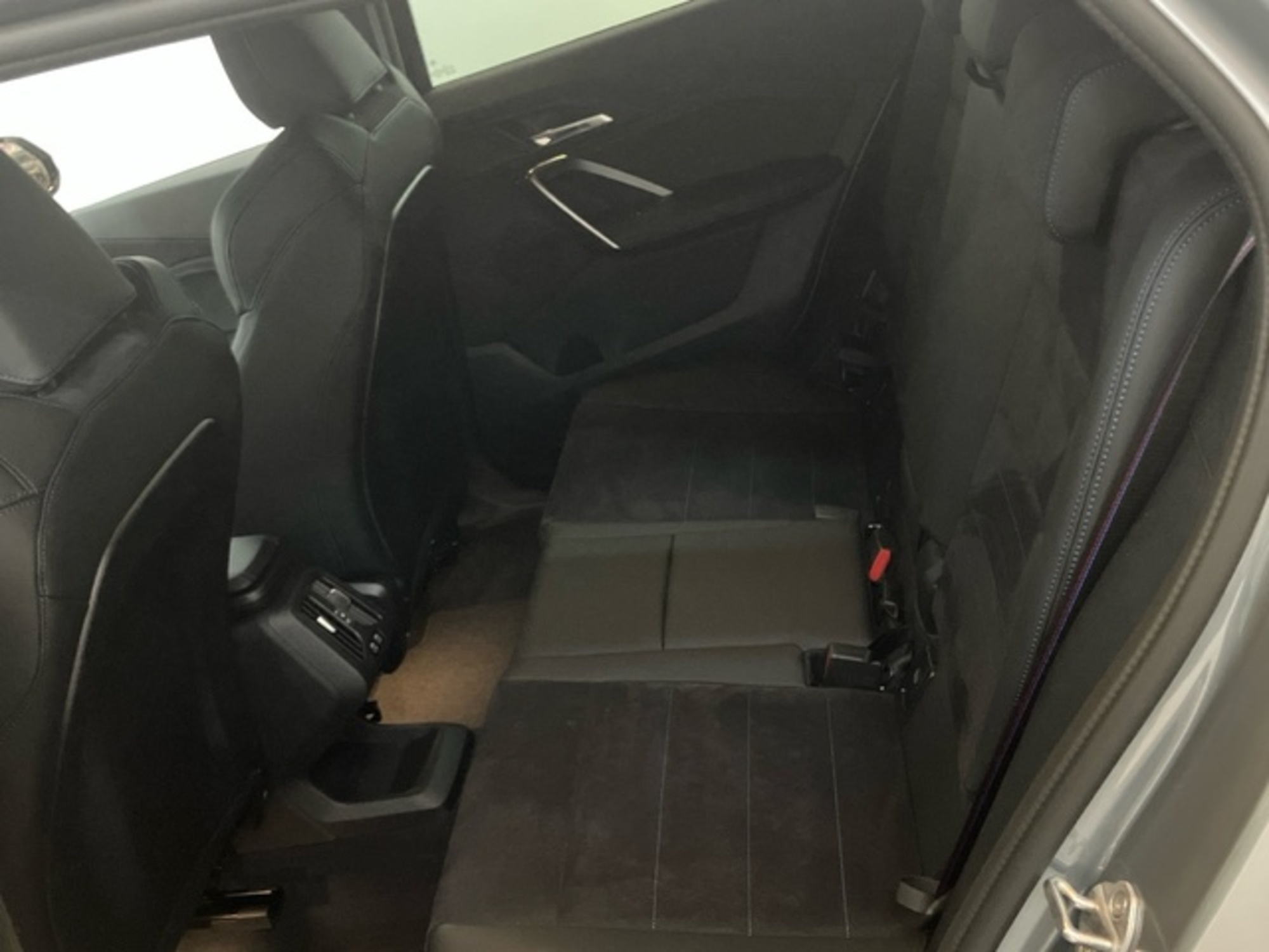 Renting BMW X2 sDrive18d 110 kW (150 CV) 9 3