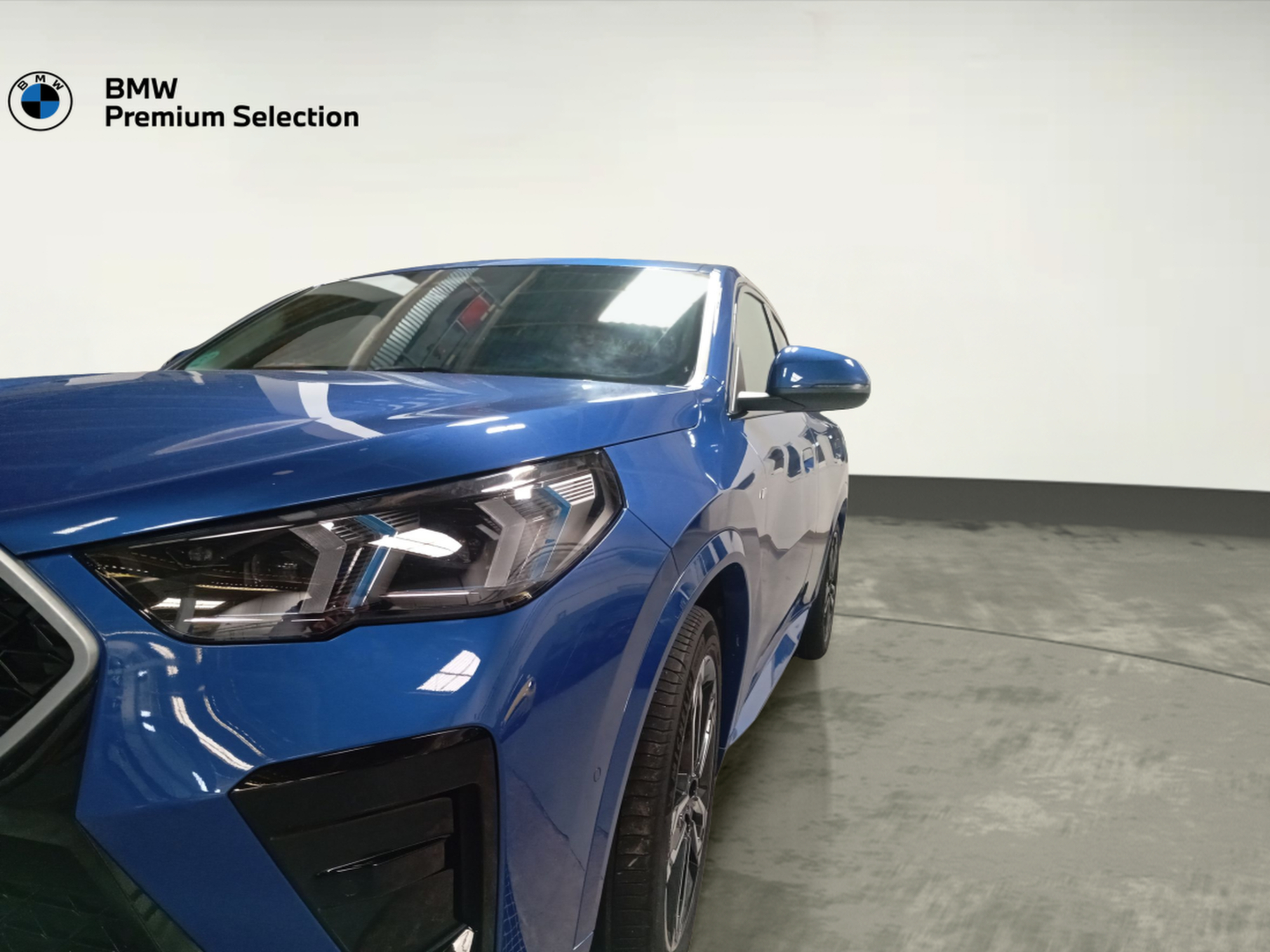 Renting BMW X2 sDrive18d 110 kW (150 CV) 9 6