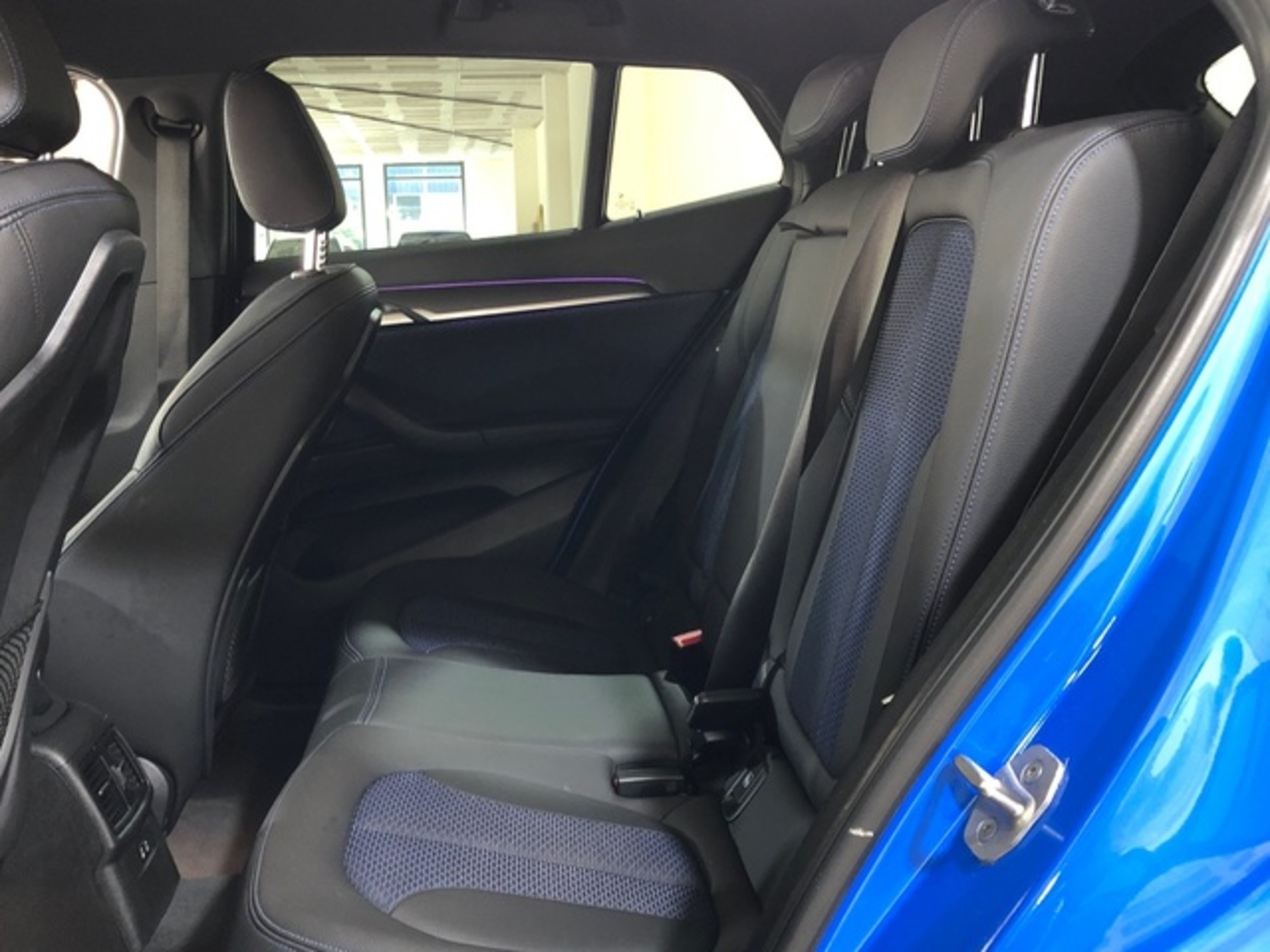 Renting BMW X2 sDrive18d Business 110 kW (150 CV)