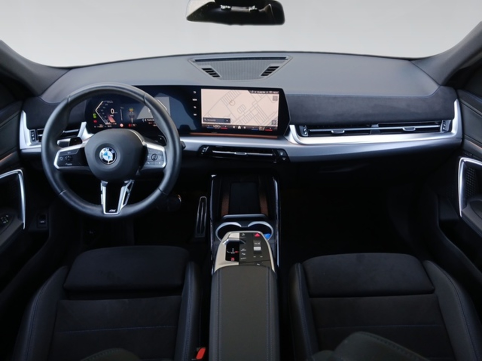 Renting BMW X2 sDrive20d 120 kW (163 CV) 1 8