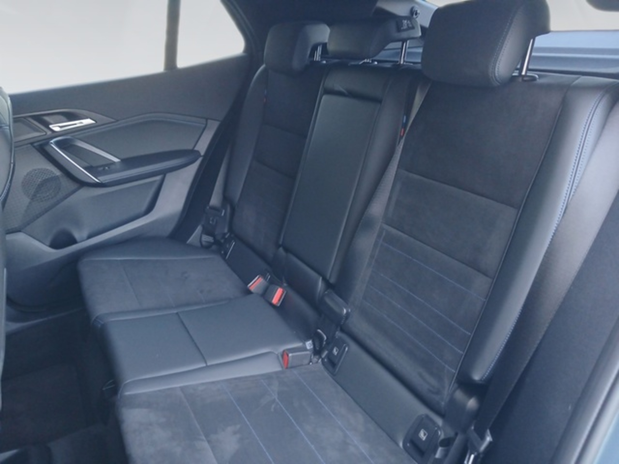 Renting BMW X2 sDrive20d 120 kW (163 CV) 1 8