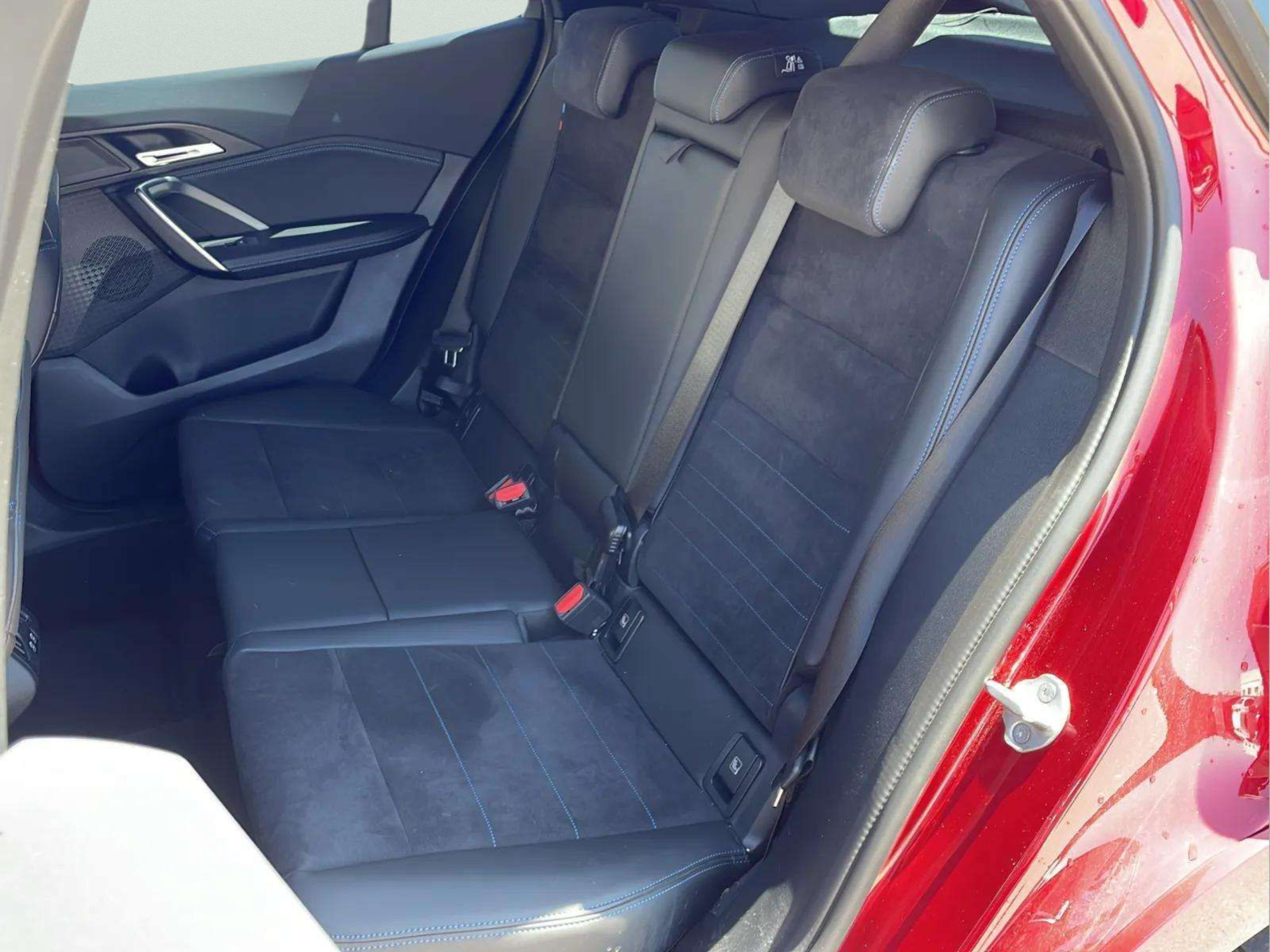 Renting BMW X2 sDrive20d 120 kW (163 CV) 7 6