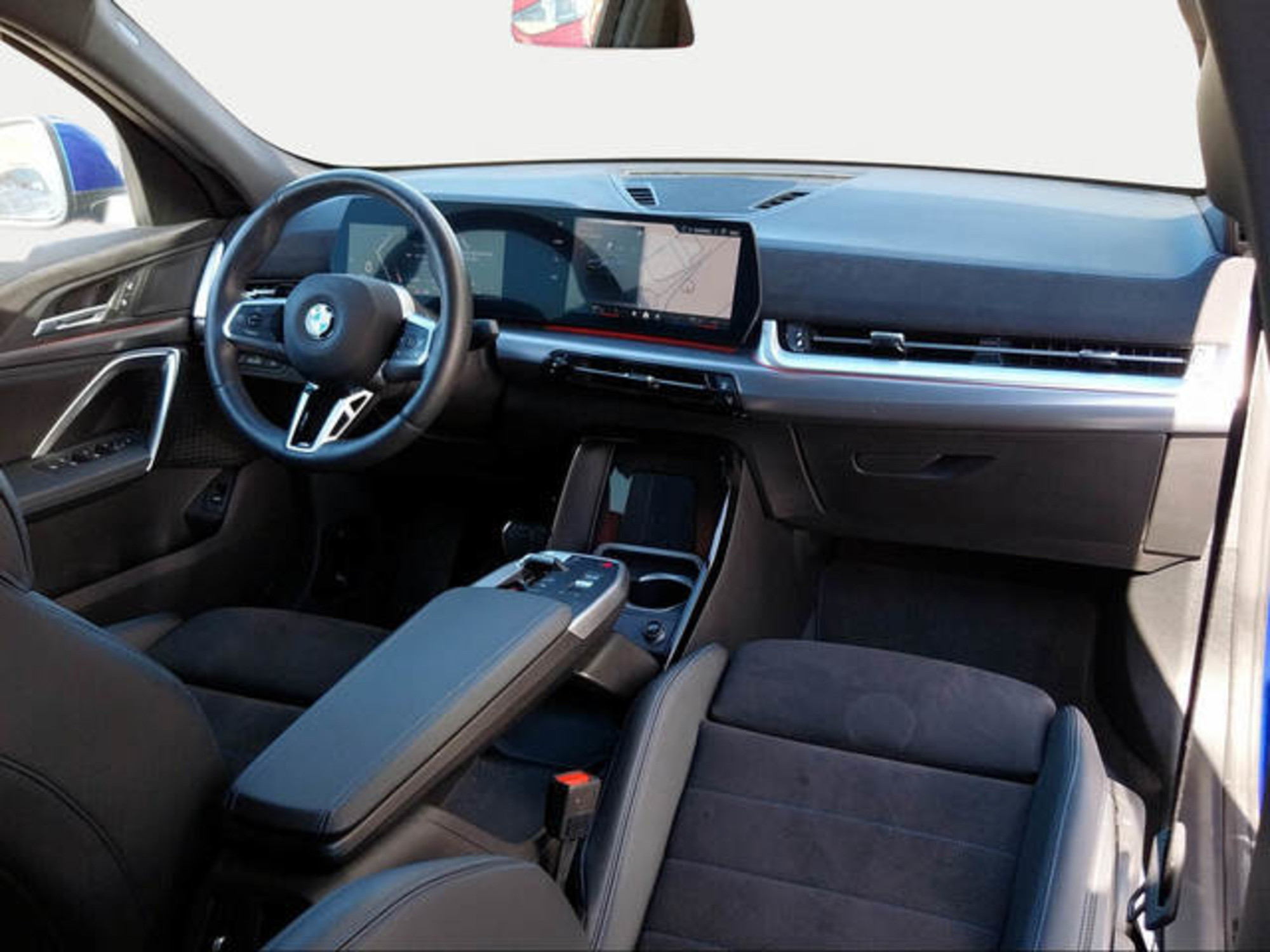 Renting BMW X2 sDrive20d 120 kW (163 CV) 7 7