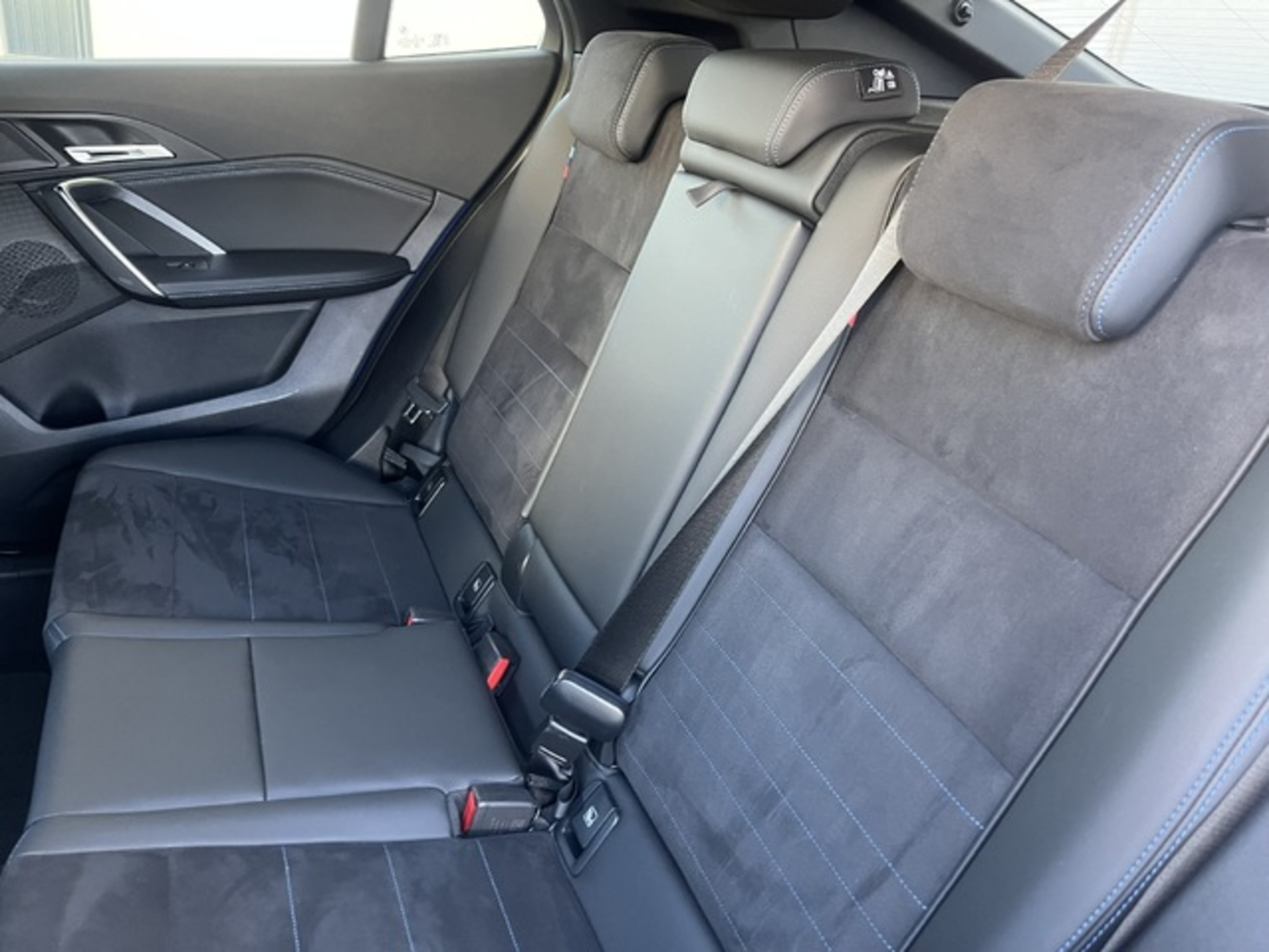 Renting BMW X2 sDrive20d 120 kW (163 CV) 7 8