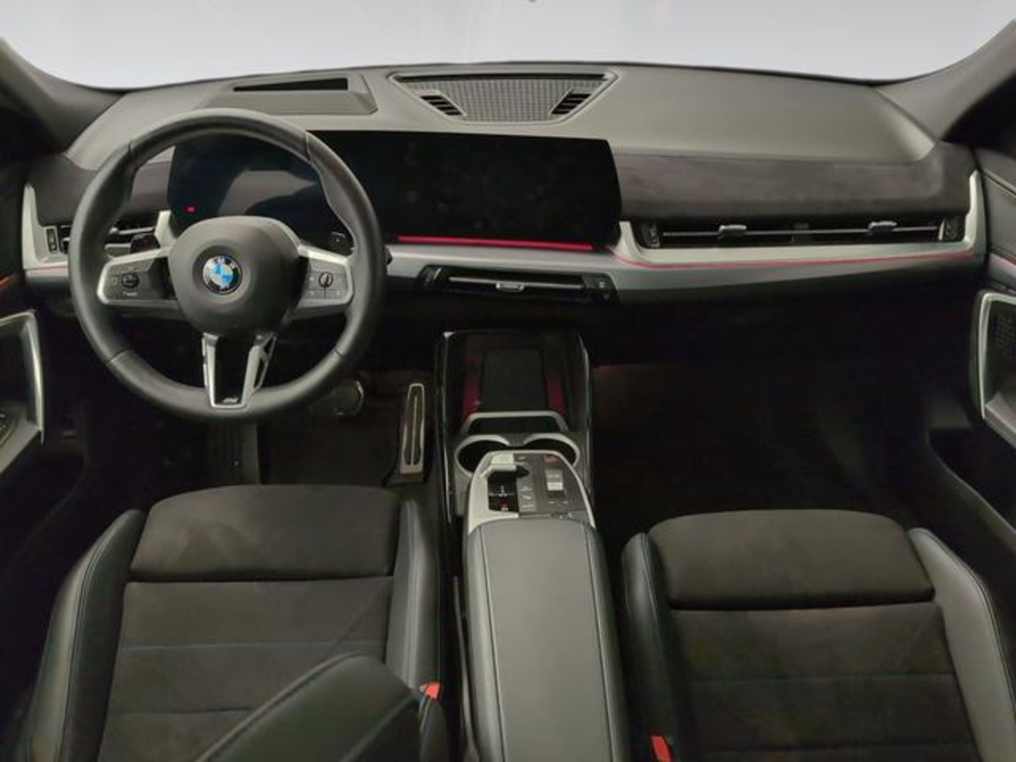 Renting BMW X2 sDrive20i 125 kW (170 CV) 15