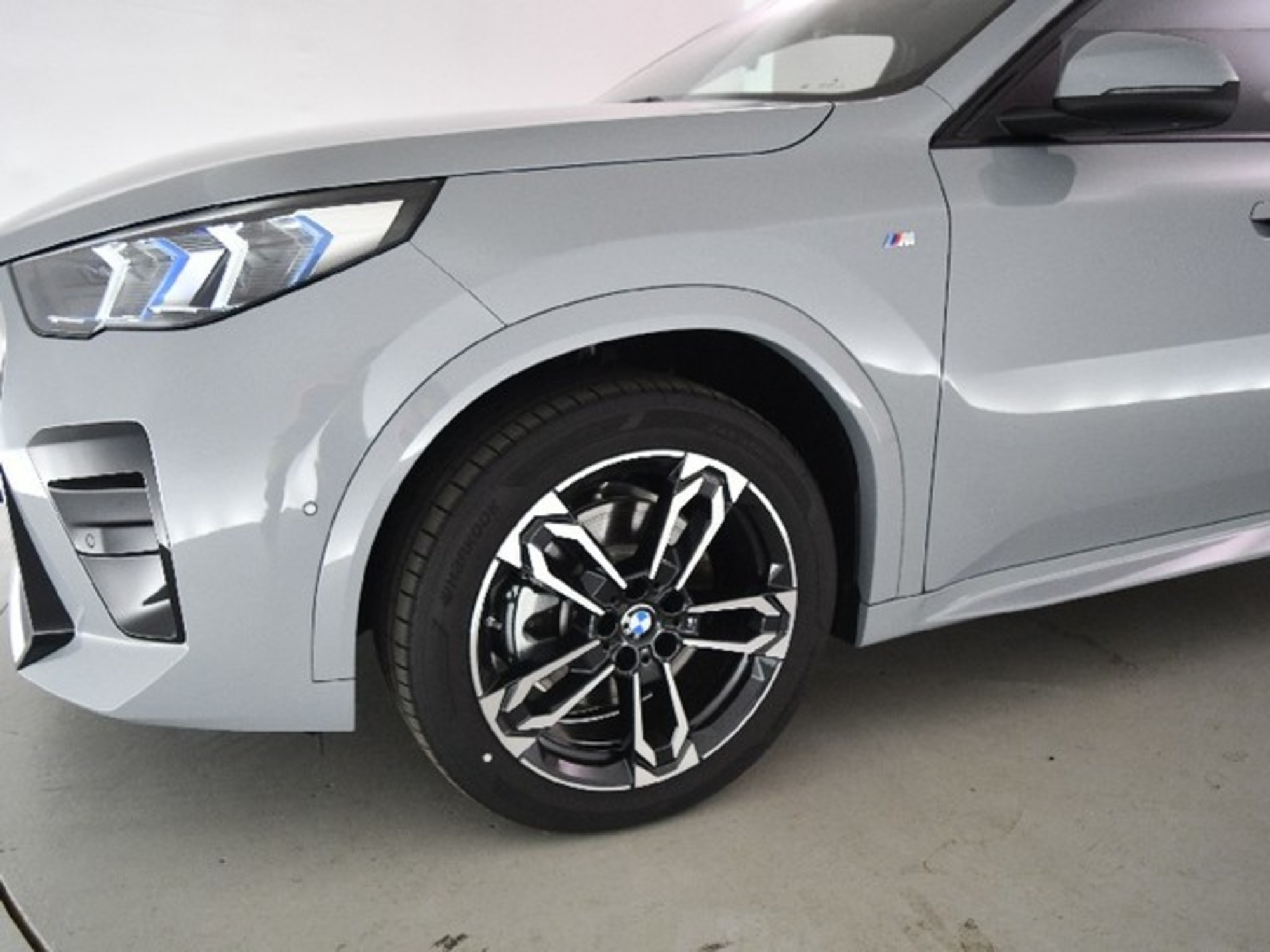 Renting BMW X2 sDrive20i 125 kW (170 CV) 5 1