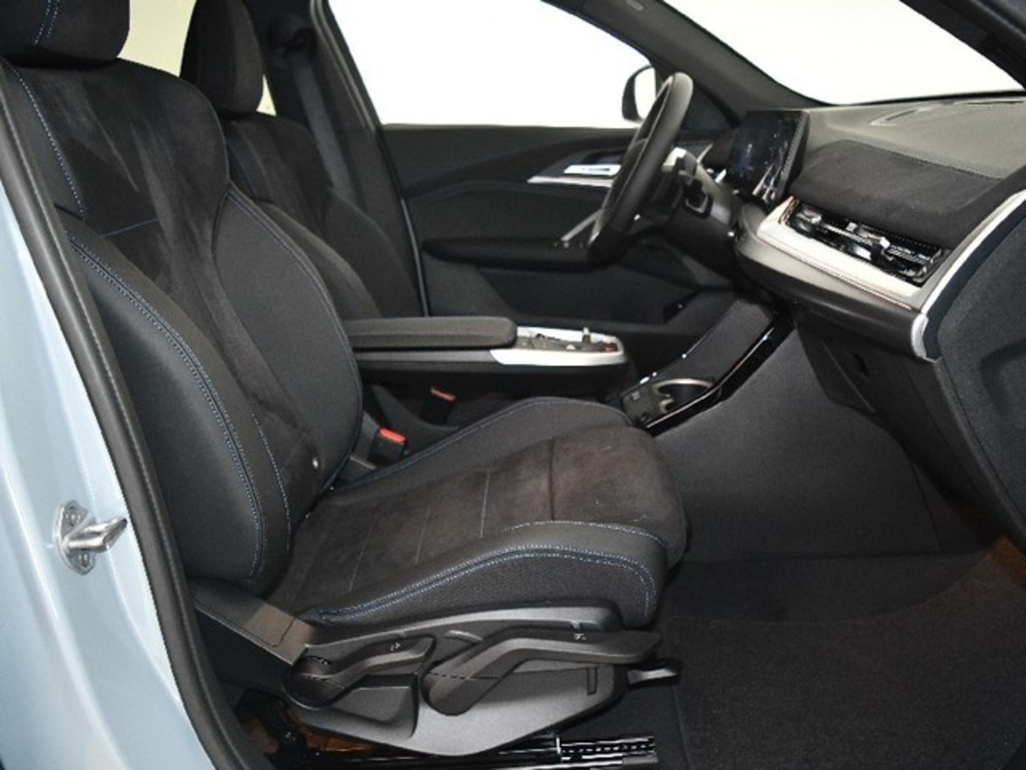 Renting BMW X2 sDrive20i 125 kW (170 CV) 5 1