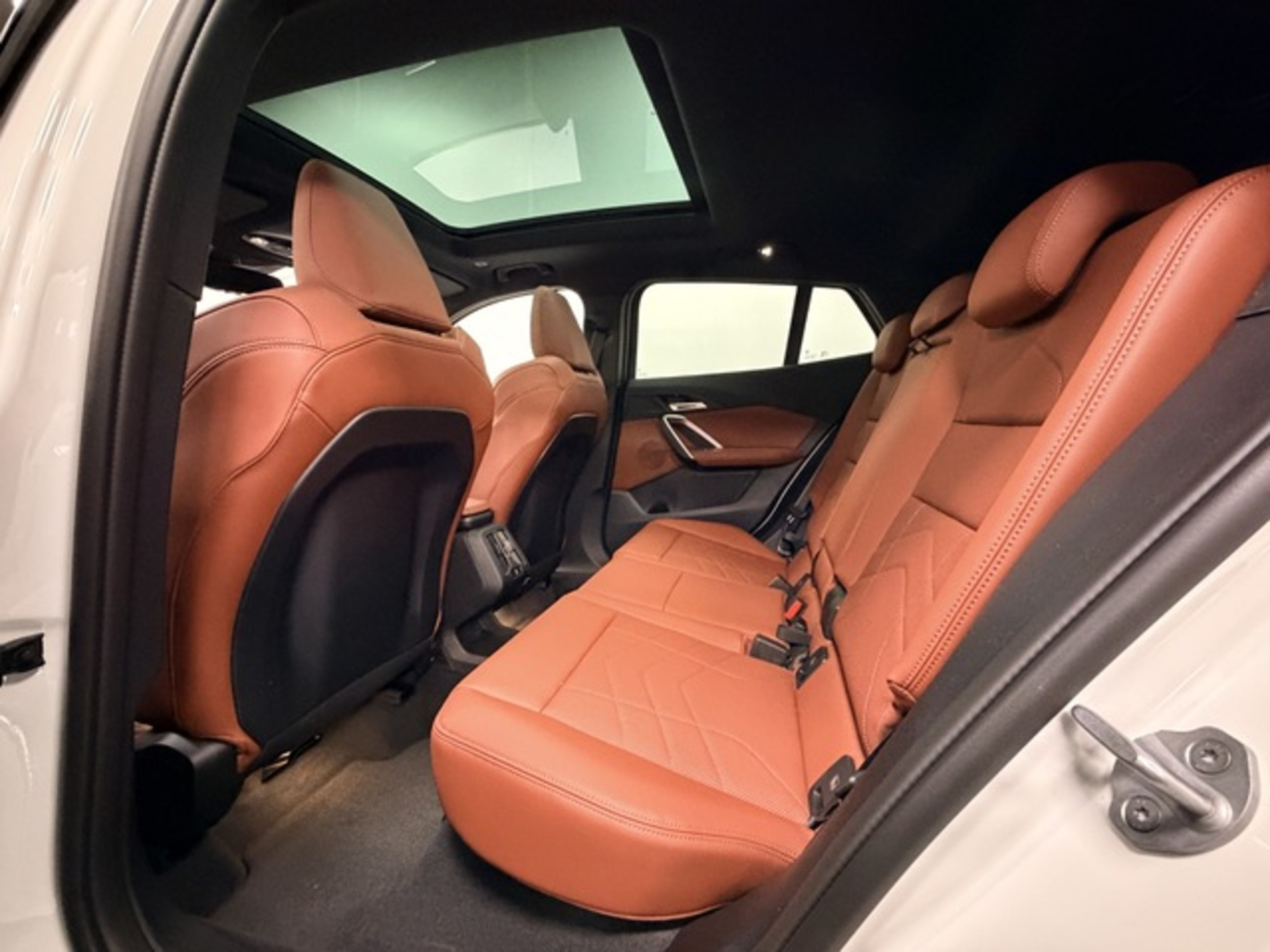 Renting BMW X2 sDrive20i 125 kW (170 CV) 5 2