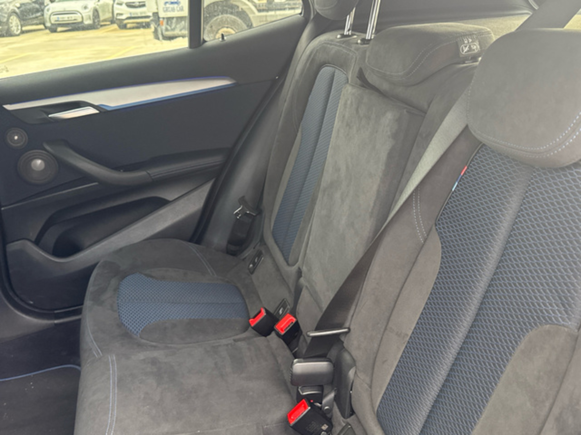 Renting BMW X2 sDrive20i 141 kW (192 CV)