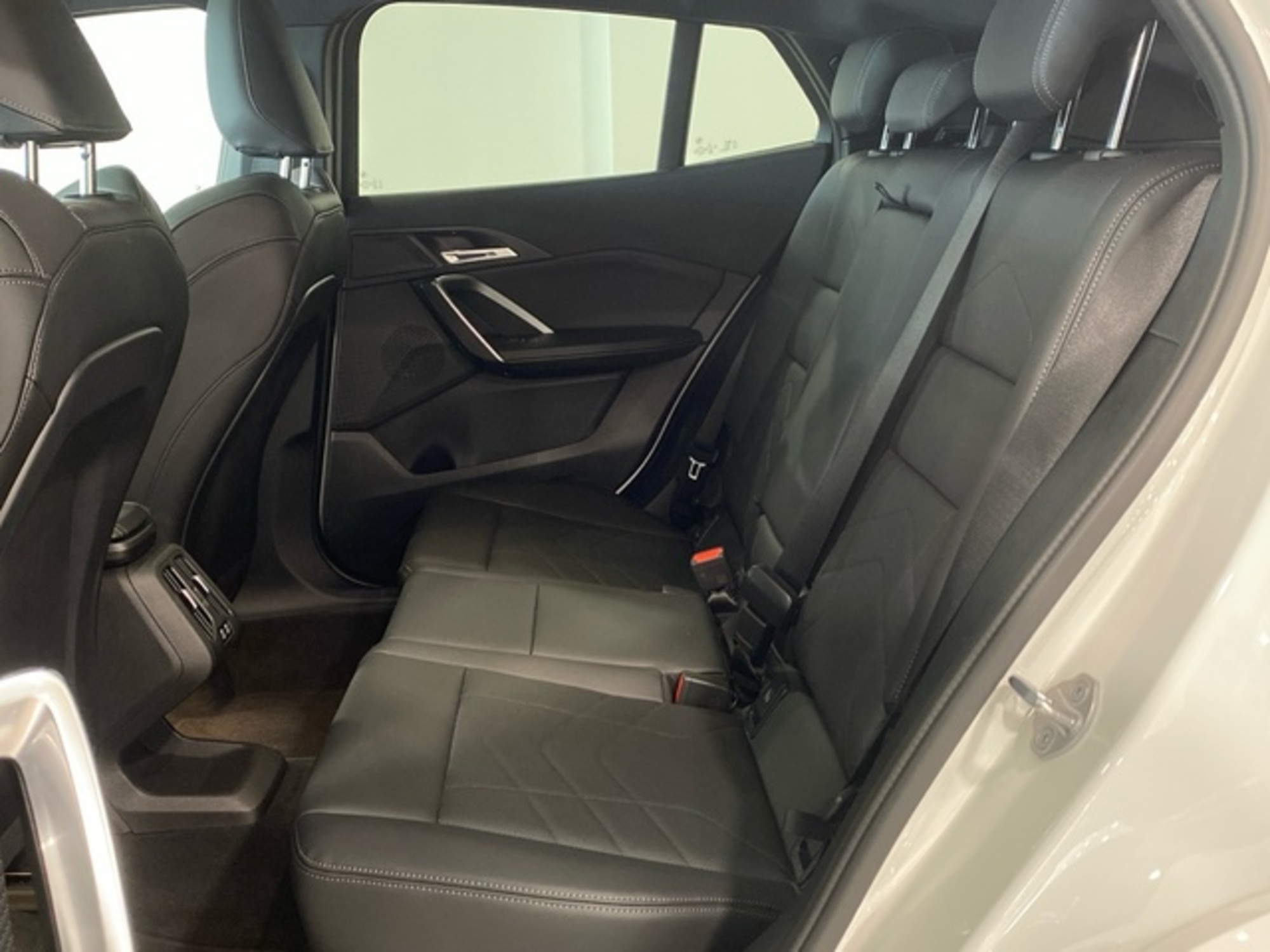 Renting BMW X2 xDrive20d 120 kW (163 CV) 12 4