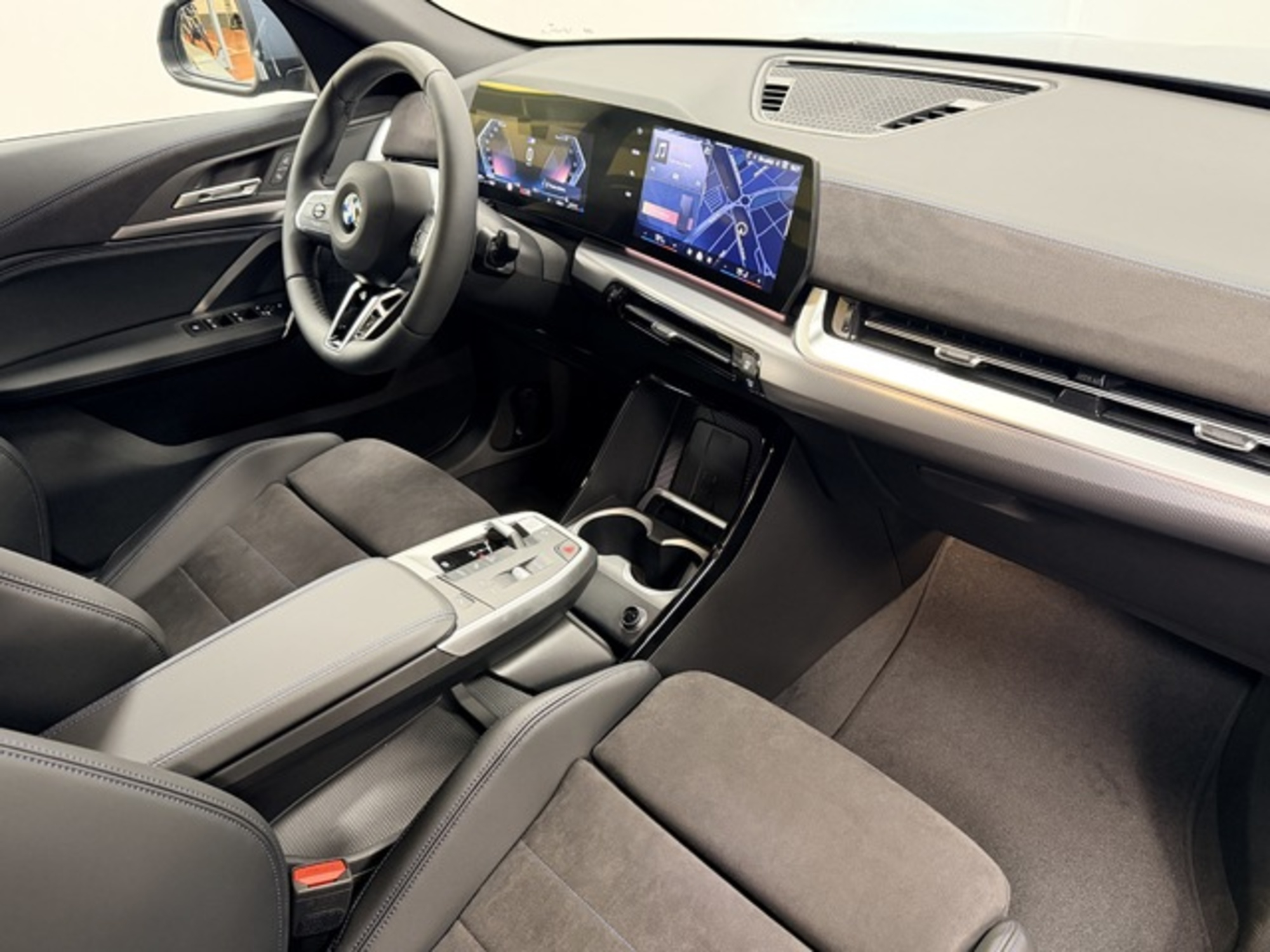 Renting BMW X2 xDrive20d 120 kW (163 CV) 6 2