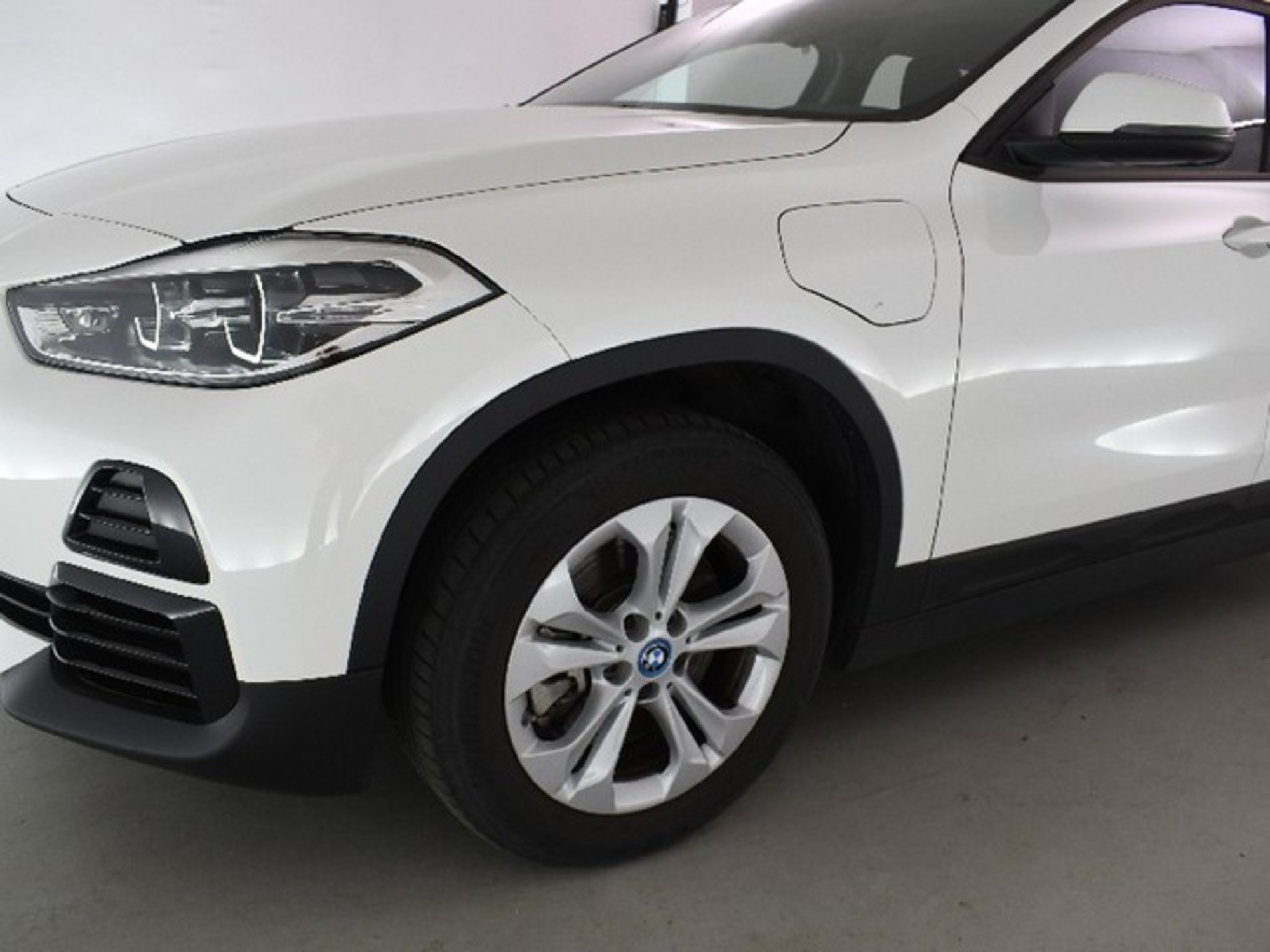 Renting BMW X2 xDrive25e 162 kW (220 CV) 2