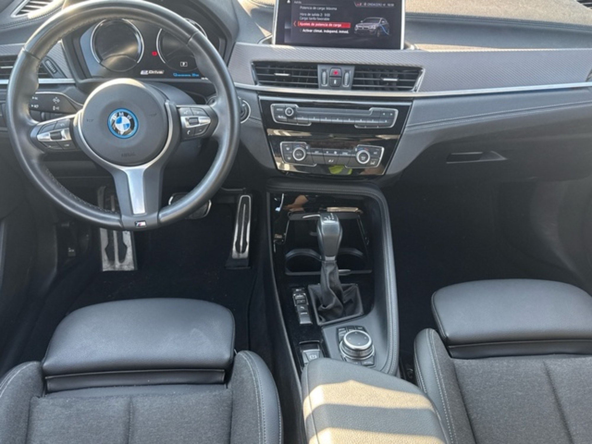 Renting BMW X2 xDrive25e 162 kW (220 CV) 2 2