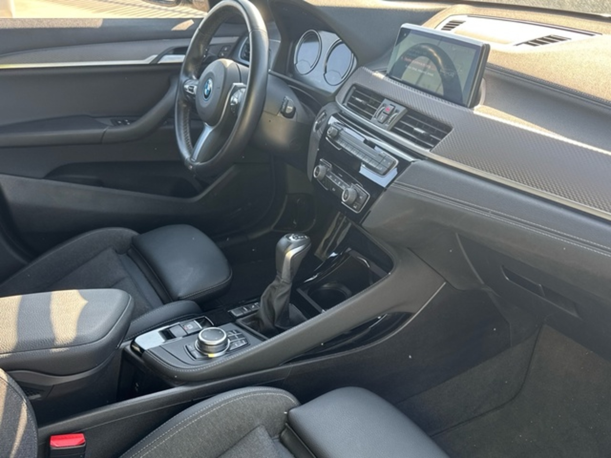 Renting BMW X2 xDrive25e 162 kW (220 CV) 2 2