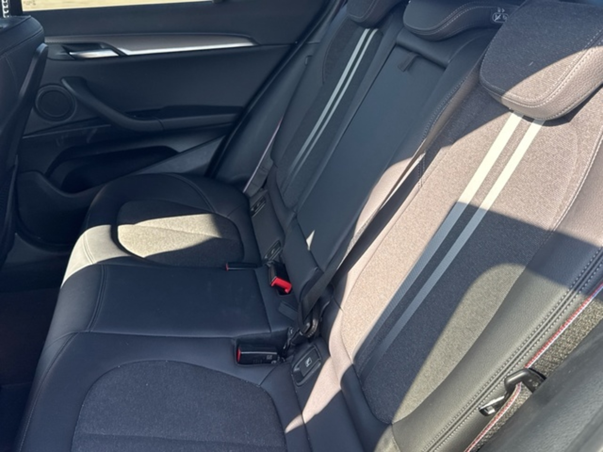 Renting BMW X2 xDrive25e 162 kW (220 CV) 2 2
