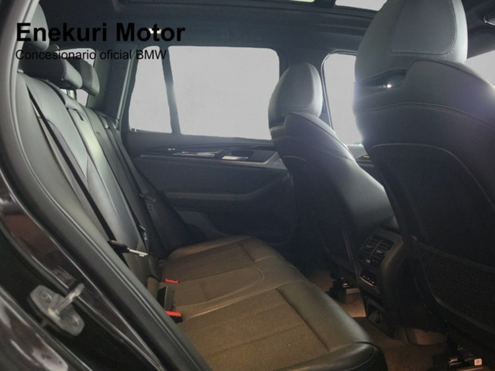 Renting BMW X3 xDrive20d 140 kW (190 CV) 1 1