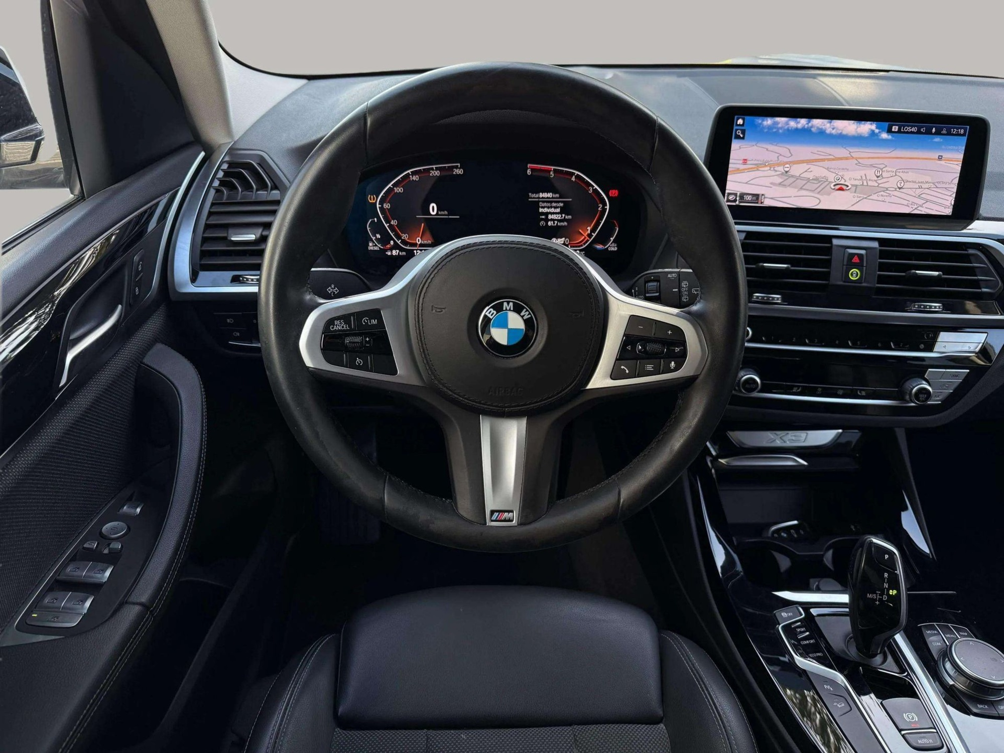 Renting BMW X3 xDrive20d 140 kW (190 CV) 2