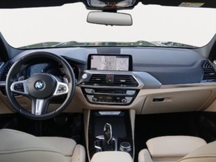 Renting BMW X3 xDrive20d 140 kW (190 CV) 2 1