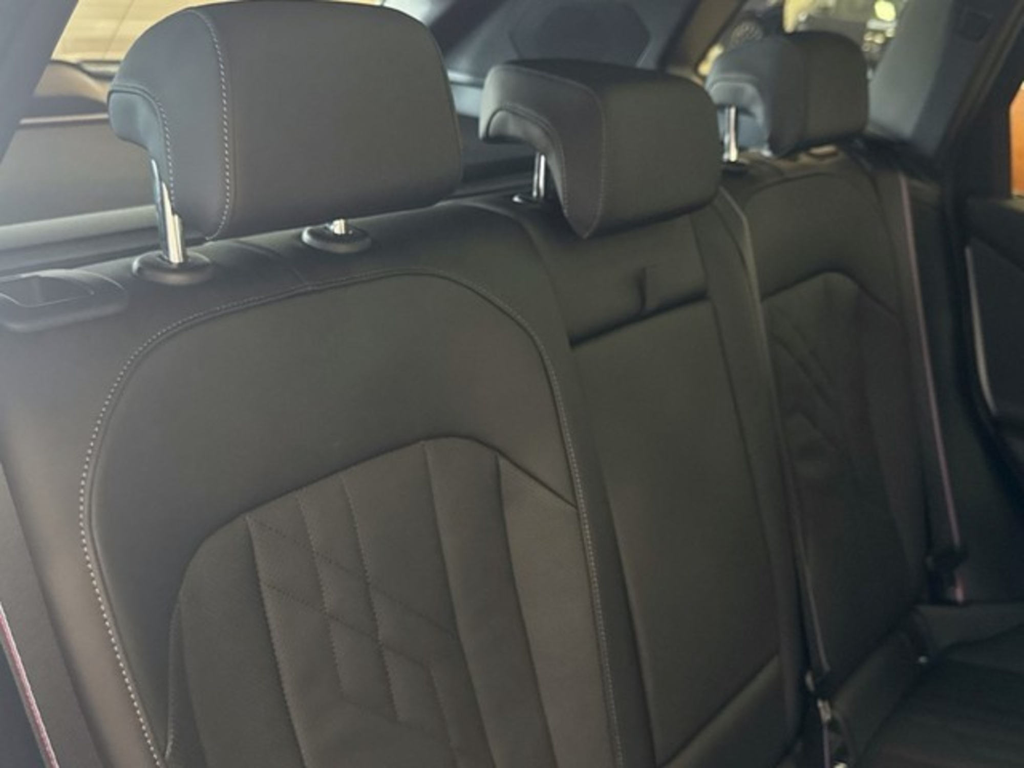 Renting BMW X3 xDrive20d 145 kW (197 CV) 10 3