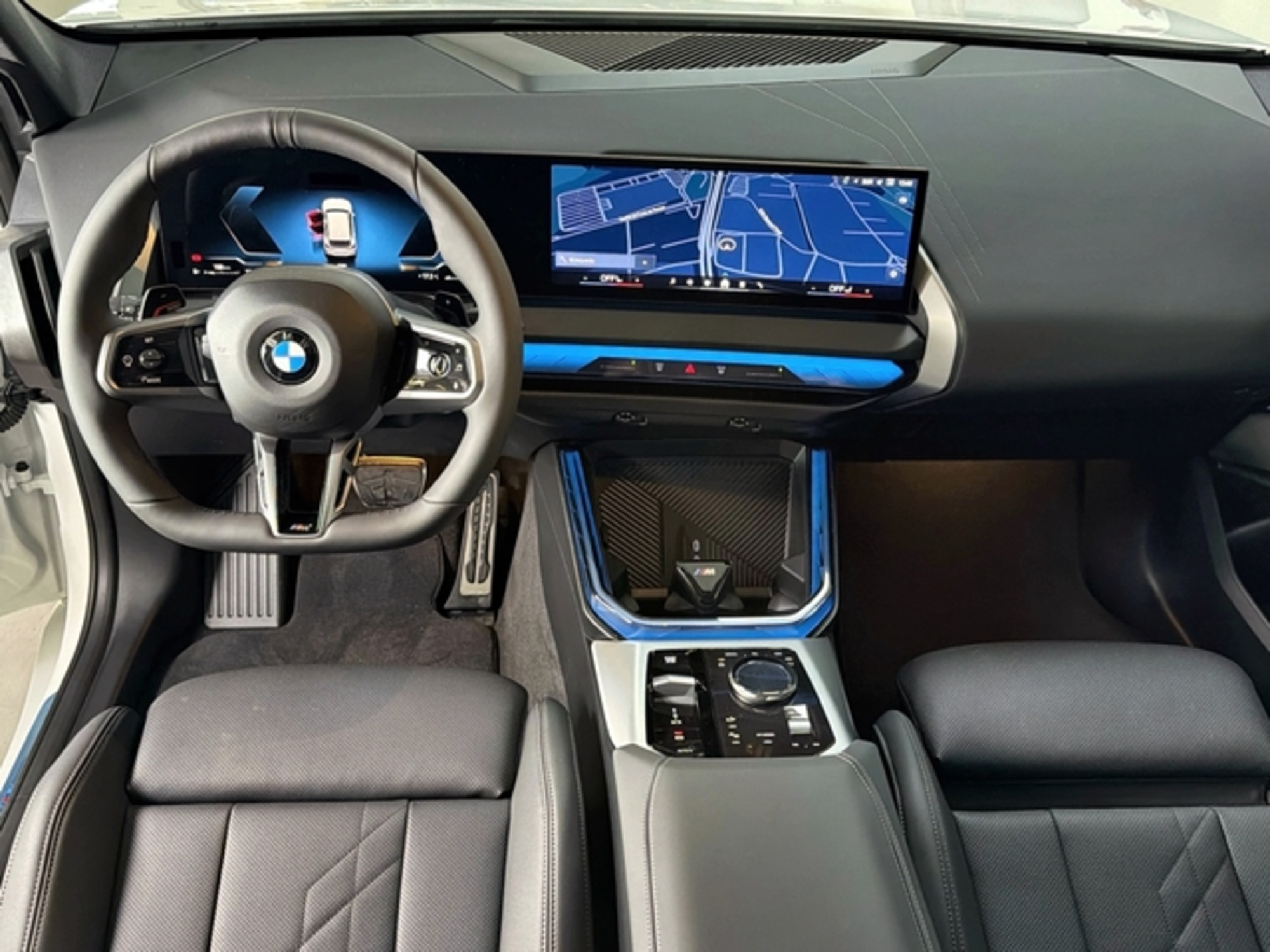 Renting BMW X3 xDrive20d 145 kW (197 CV) 13