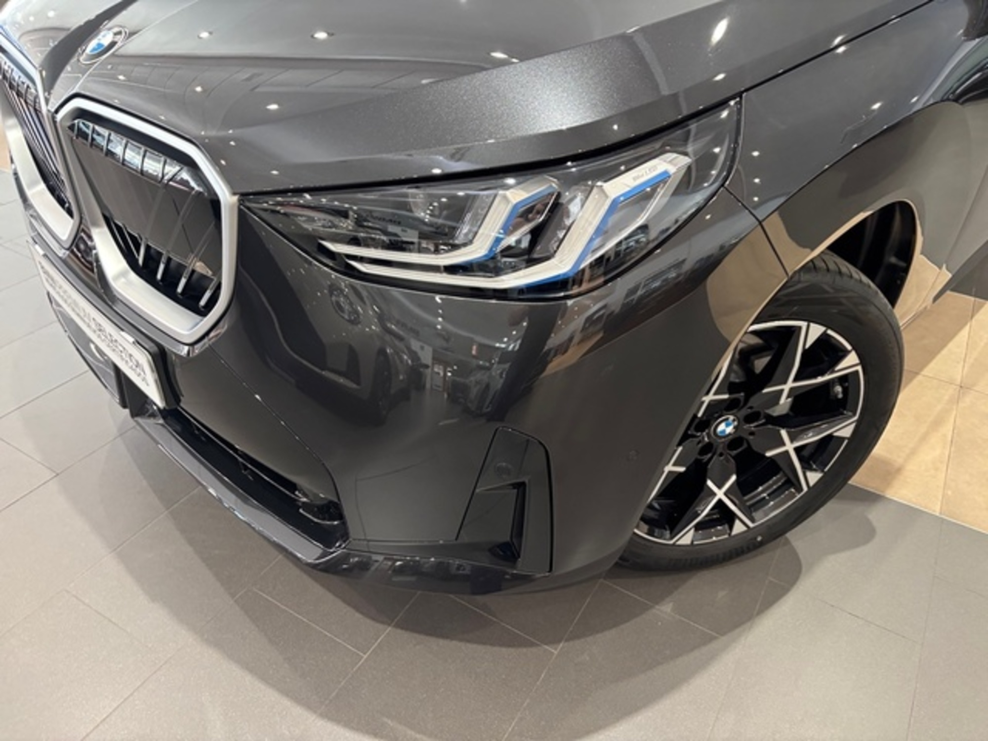 Renting BMW X3 xDrive20d 145 kW (197 CV) 18 9
