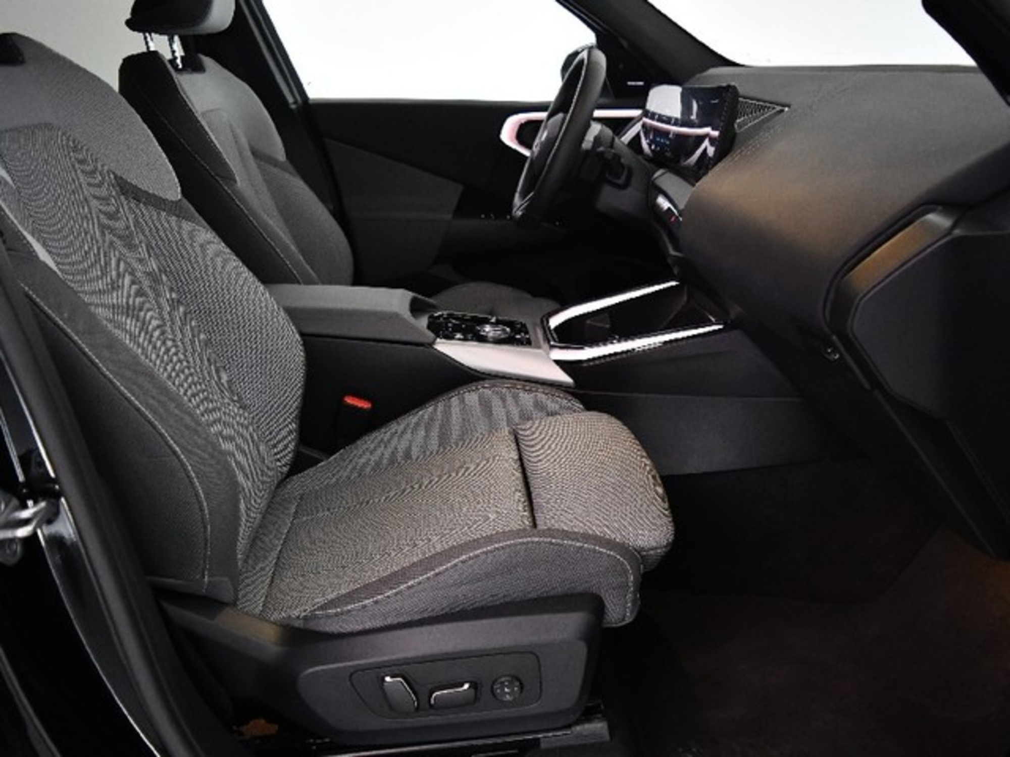 Renting BMW X3 xDrive20d 145 kW (197 CV) 18 11