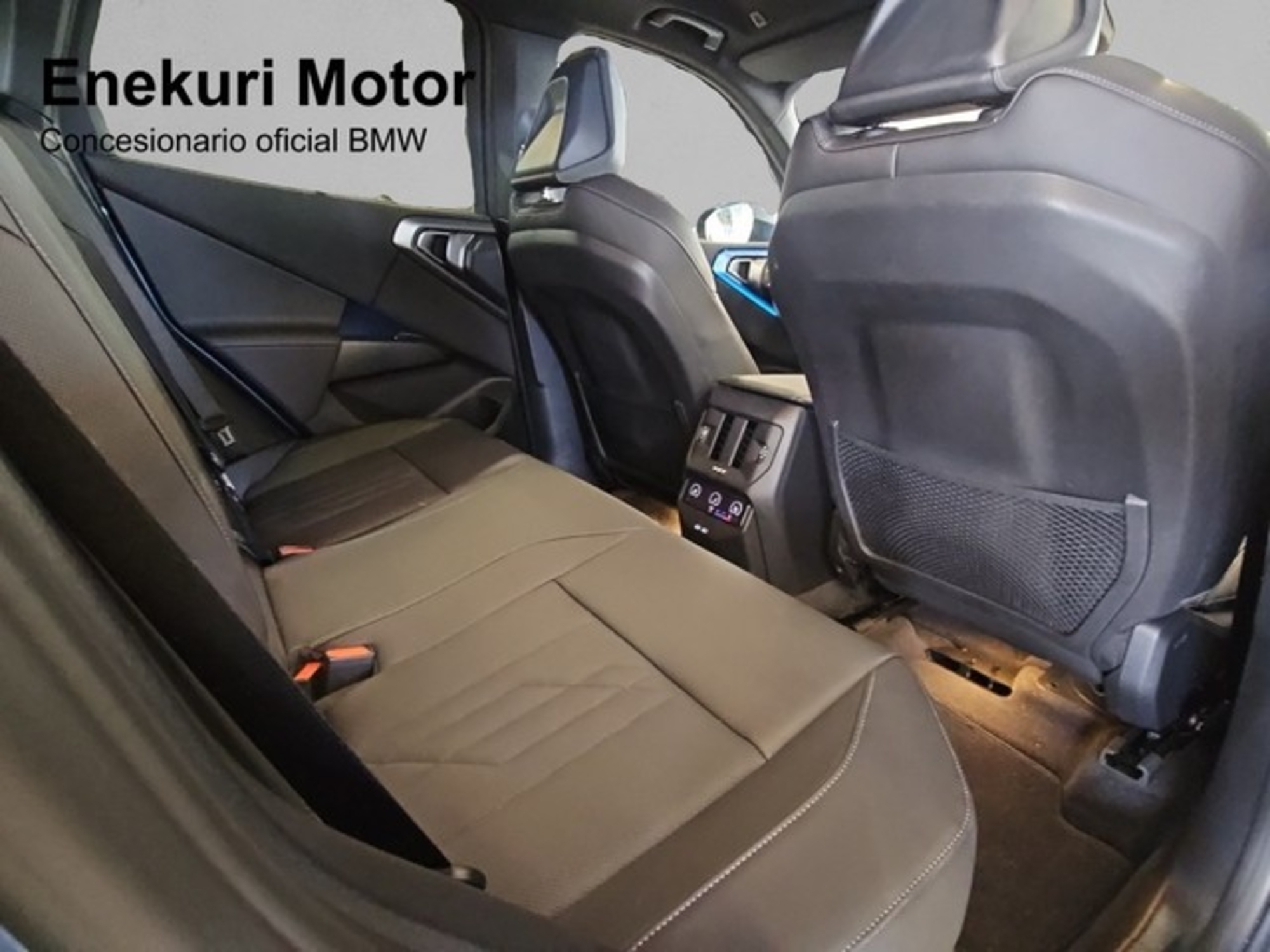 Renting BMW X3 xDrive20d 145 kW (197 CV) 19 5