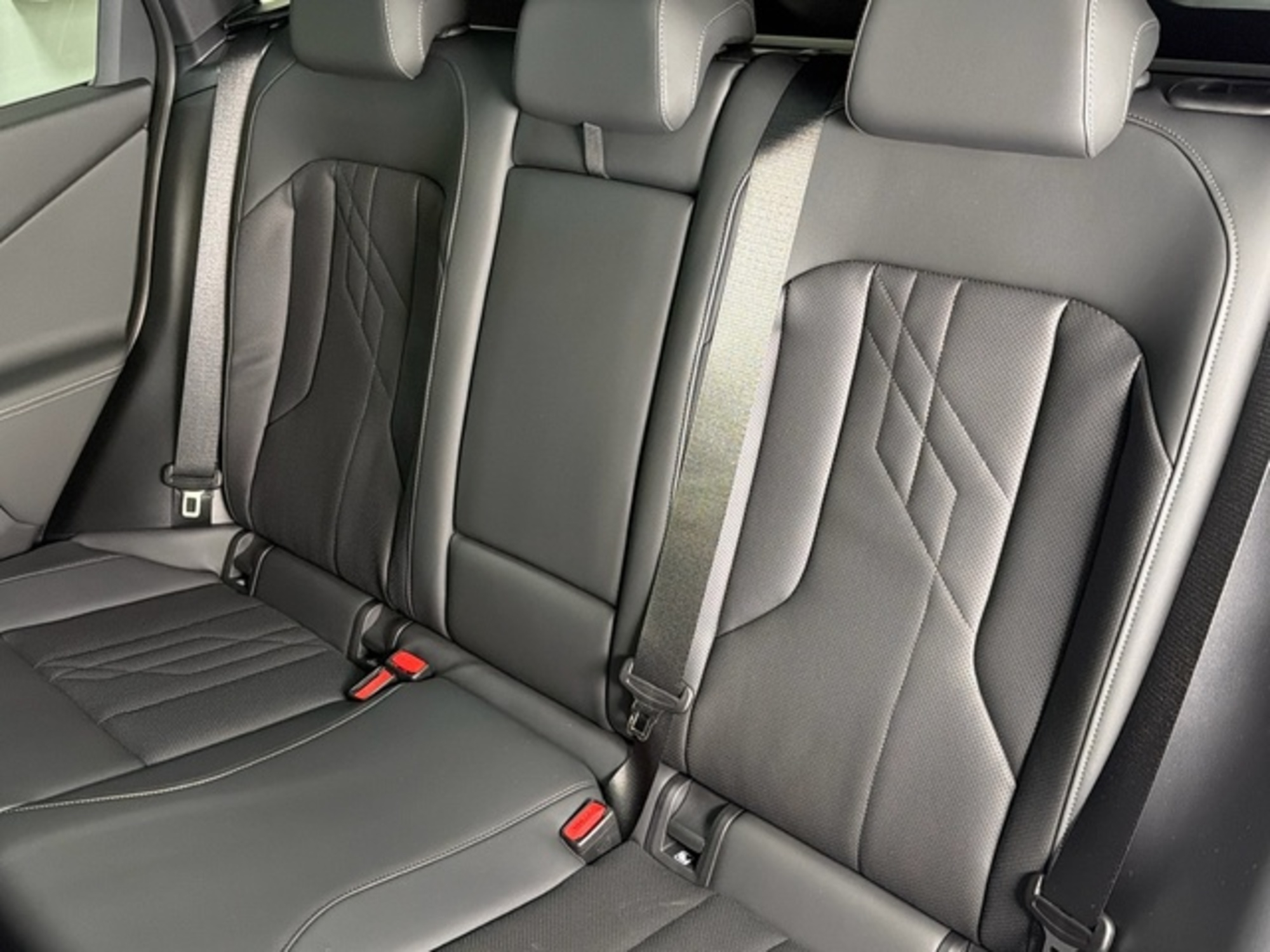 Renting BMW X3 xDrive20d 145 kW (197 CV) 19 10