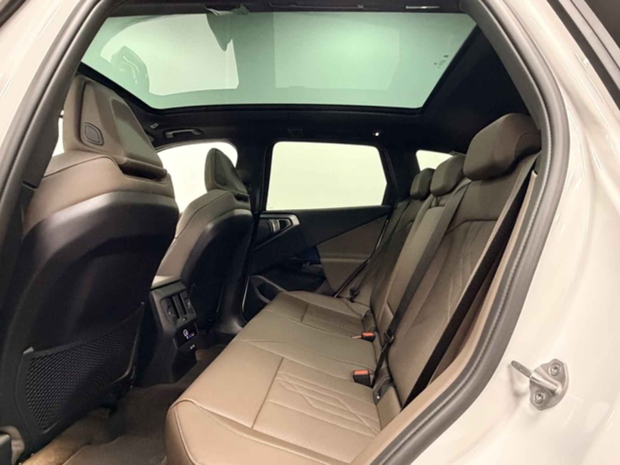Renting BMW X3 xDrive20d 145 kW (197 CV) 19 12