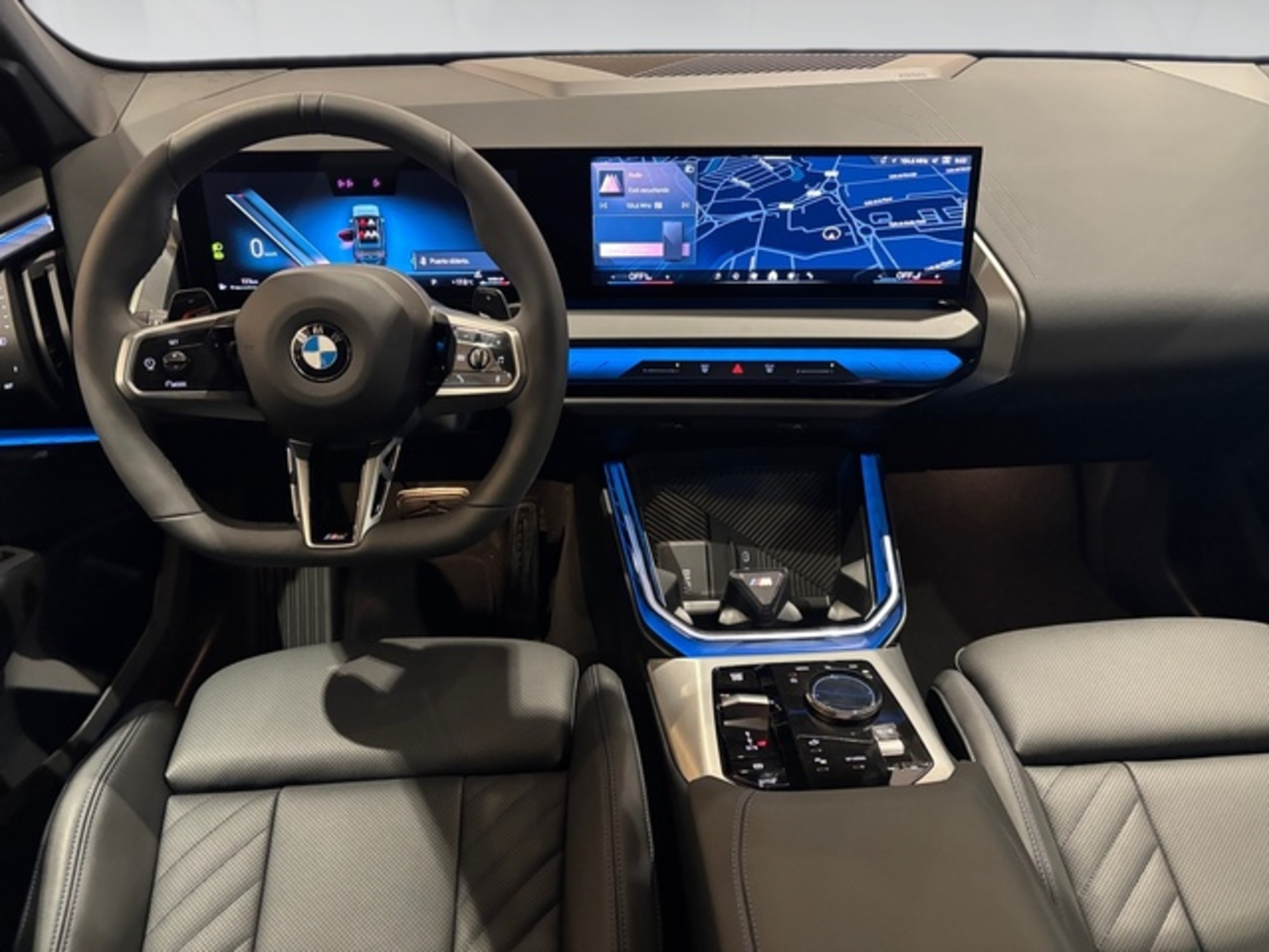 Renting BMW X3 xDrive20d 145 kW (197 CV) 2