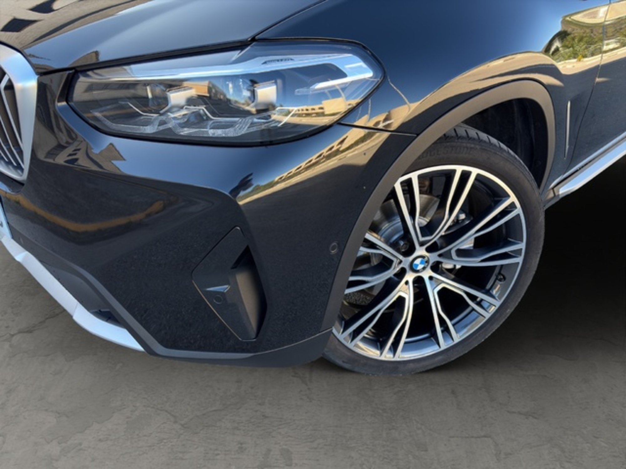 Renting BMW X3 xDrive20d xLine 140 kW (190 CV) 5 2