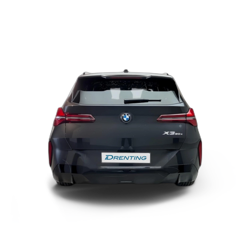 Renting BMW X3 xDrive30e 220 kW (299 CV) 13