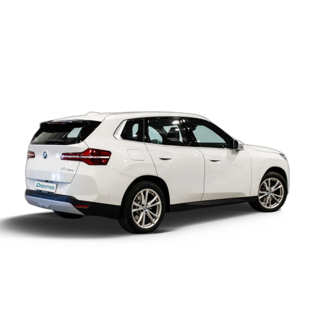 Renting BMW X3 xDrive30e 220 kW (299 CV) 4 8
