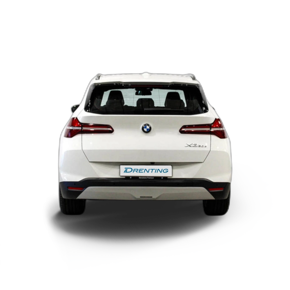 Renting BMW X3 xDrive30e 220 kW (299 CV) 4 8