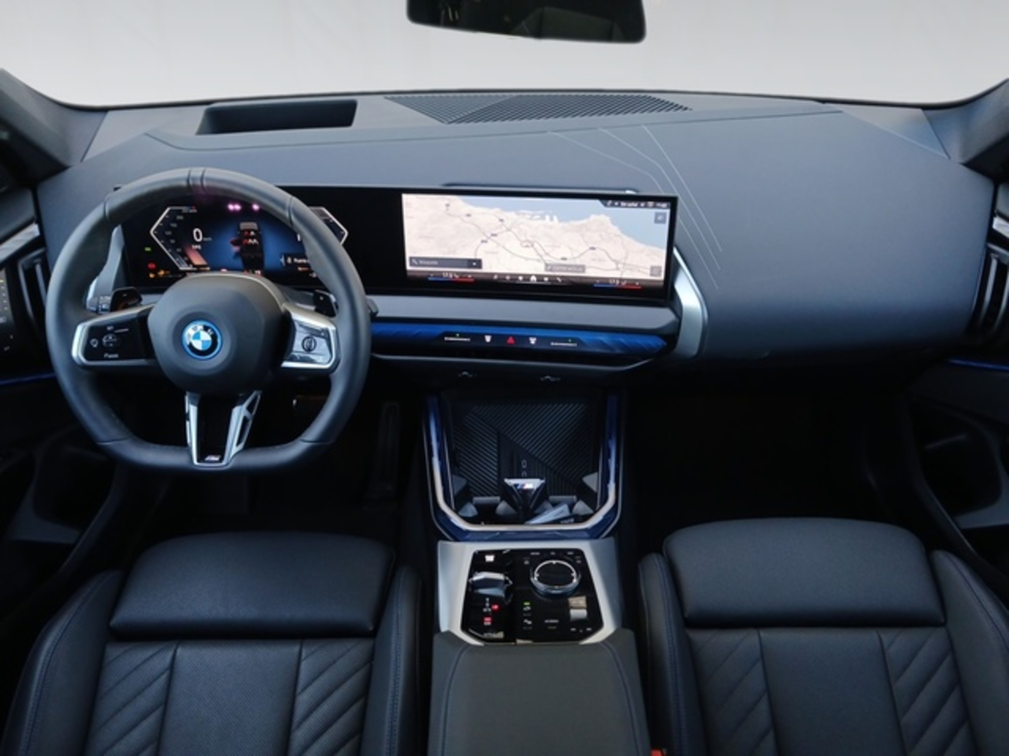 Renting BMW X3 xDrive30e 220 kW (299 CV) 4